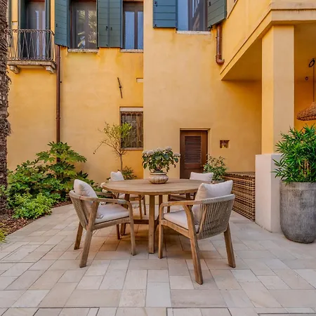 Apartment Giardino Segreto